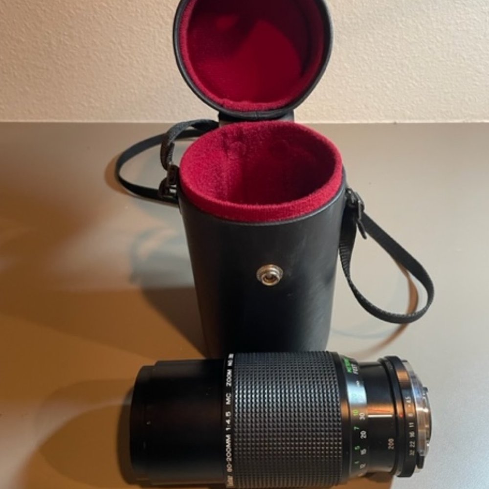 Vivitar 80-200mm 1:4.5 mc zoom NO.28241564 058mm and Case